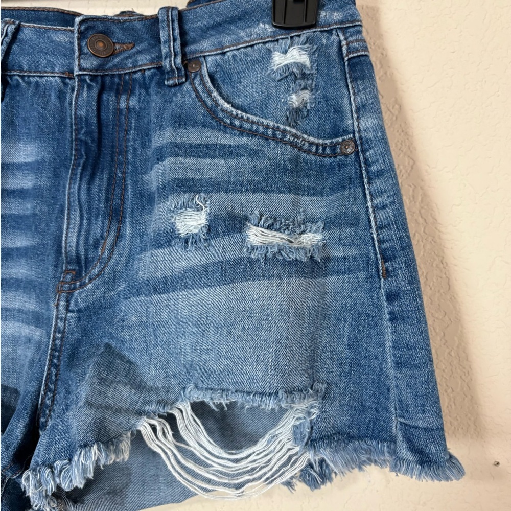 Rewash Super High Rise Vintage Reunion Blue Distressed Jean Shorts Size 5/27” - Picture 3 of 10